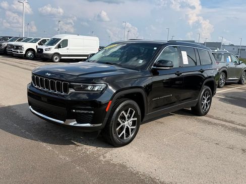 Used 2023 Jeep Grand Cherokee L Limited AWD/4WD image 40