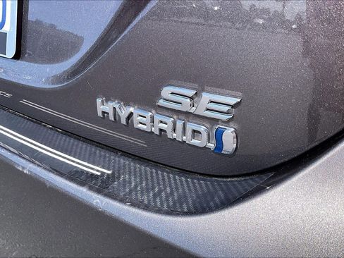Used 2023 Toyota Camry SE w/ Audio Upgrade Package FWD image 9