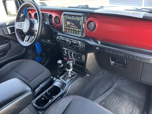 Certified 2022 Jeep Wrangler Rubicon AWD/4WD image 11