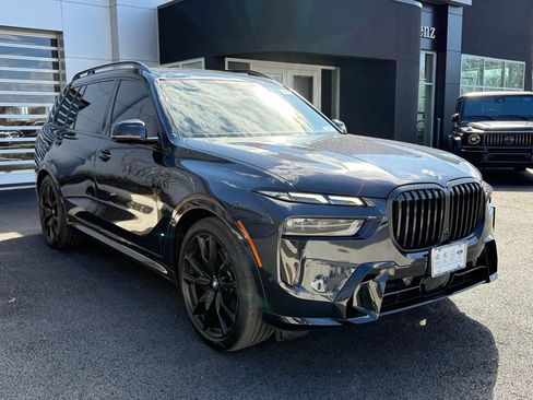 Used 2025 BMW X7 xDrive40i w/ M Sport Package AWD/4WD image 1