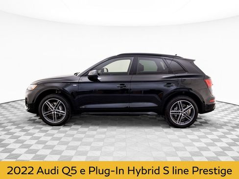 Used 2022 Audi Q5 e Prestige w/ Prestige Package image 2