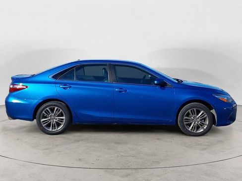 Used 2017 Toyota Camry SE FWD image 6