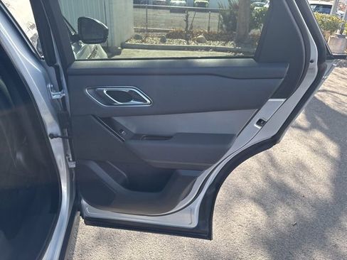 Used 2023 Land Rover Range Rover Velar R-Dynamic S image 29