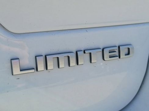 New 2025 Jeep Grand Cherokee Limited image 7