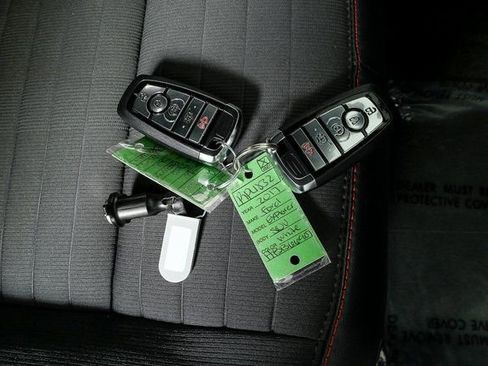 Used 2025 Ford Explorer ST-Line w/ Premium Package image 39