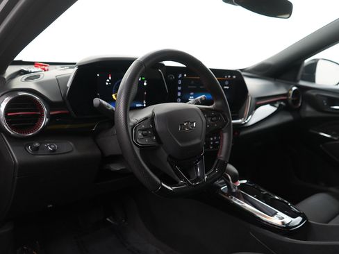 Used 2024 Chevrolet Trax RS image 15