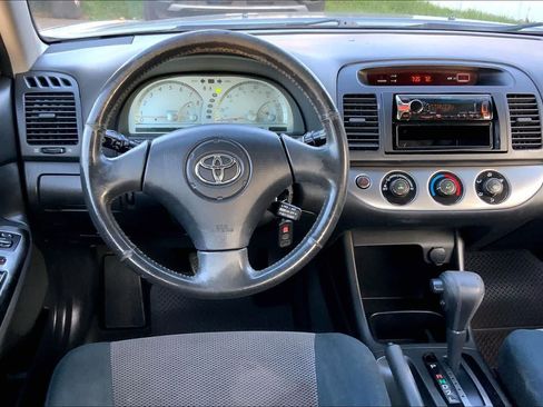Used 2004 Toyota Camry SE FWD image 14