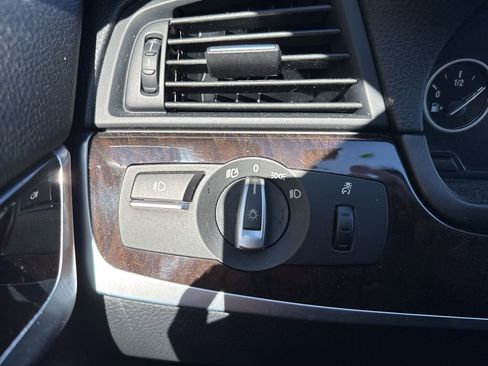 Used 2013 BMW 528i xDrive Sedan image 34