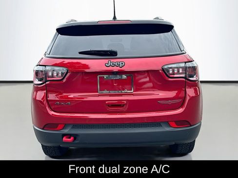 Used 2025 Jeep Compass Trailhawk AWD/4WD image 6