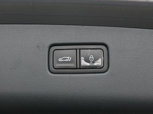 Used 2022 Genesis GV70 2.5T w/ Advanced Package image 44