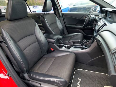 Used 2016 Honda Accord Sport image 34