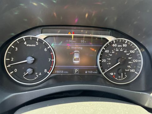 Used 2022 Nissan Altima 2.5 SR FWD image 25