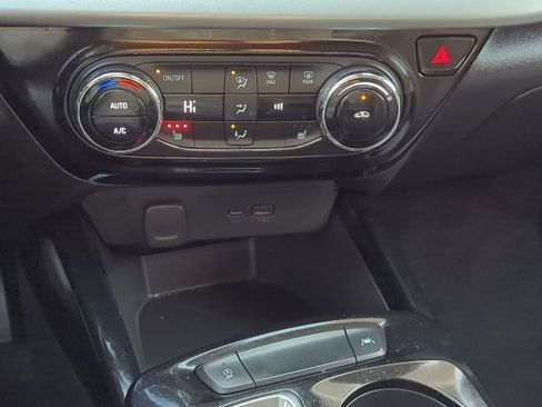 Certified 2024 Chevrolet Trax LT w/ Driver Confidence Package image 8