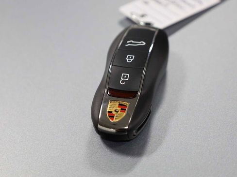 New 2026 Porsche Macan S image 43