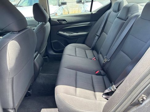 Used 2025 Nissan Altima 2.5 SV FWD image 25