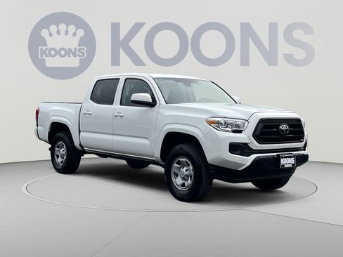 Used 2023 Toyota Tacoma SR AWD/4WD image 2