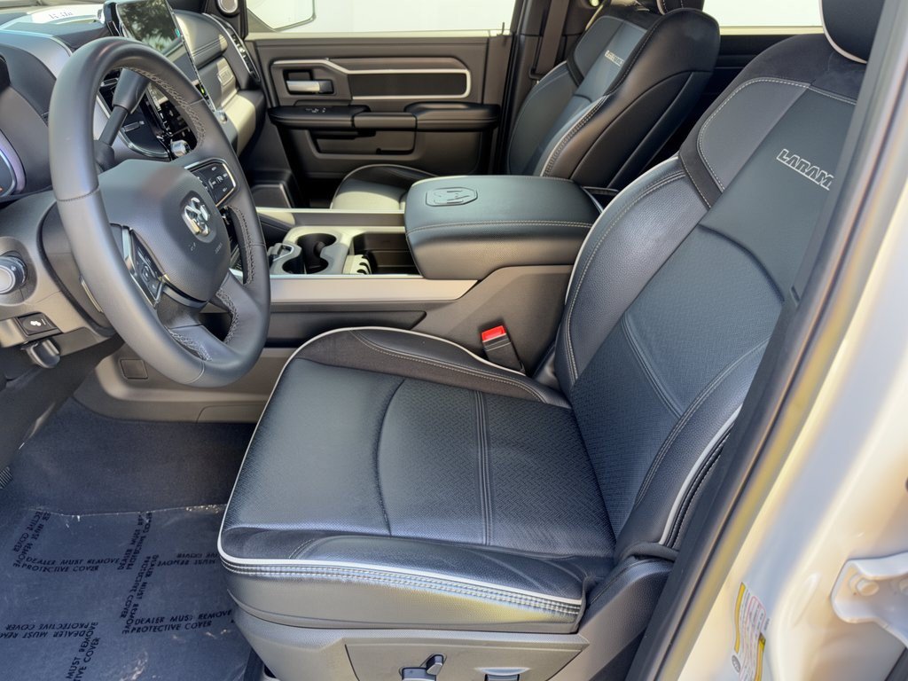 Used 2025 RAM 3500 Laramie AWD/4WD image 5