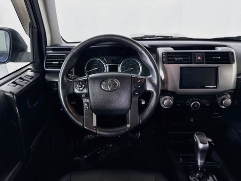 Used 2017 Toyota 4Runner TRD Off-Road Premium AWD/4WD image 21