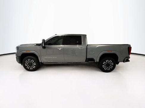 Certified 2026 GMC Sierra 2500 Denali Ultimate AWD/4WD image 4