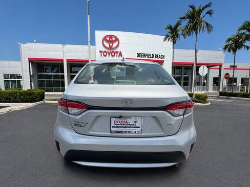 Certified 2022 Toyota Corolla LE FWD image 6