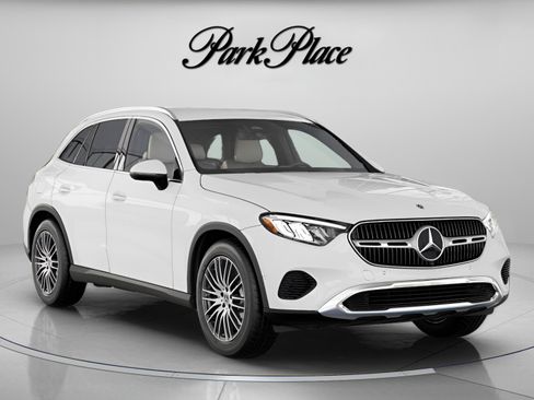 Used 2026 Mercedes-Benz GLC 300 image 33