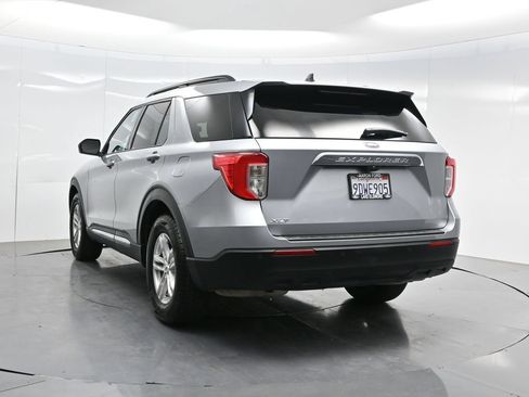 Used 2022 Ford Explorer XLT RWD image 38