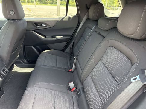 Used 2025 Chevrolet Equinox LT FWD image 11