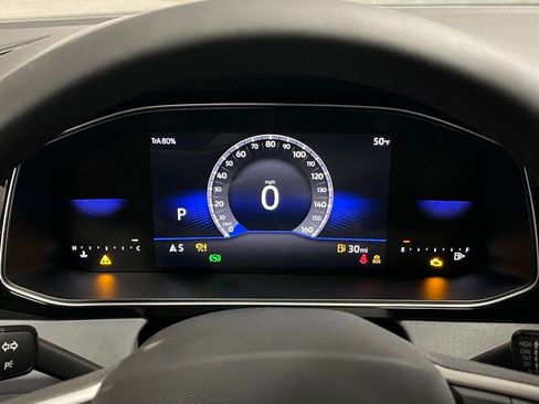 New 2026 Volkswagen Jetta SE FWD image 24
