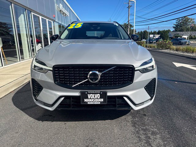 Certified 2025 Volvo XC60 B5 Plus AWD/4WD image 7