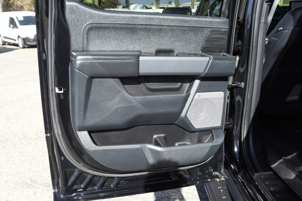 Used 2025 Ford F150 Lightning Lariat AWD/4WD image 34