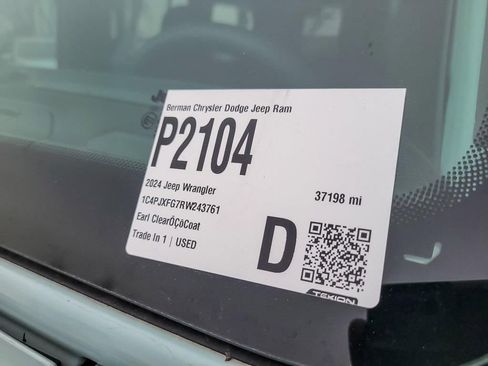 Certified 2024 Jeep Wrangler Unlimited Rubicon image 27