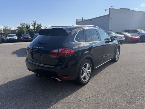 Used 2014 Porsche Cayenne S AWD/4WD image 5