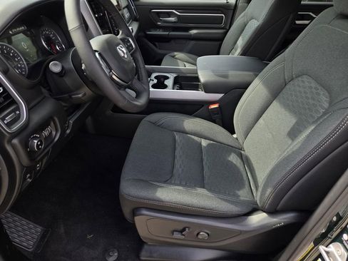 New 2026 RAM 1500 4x4 Crew Cab image 18