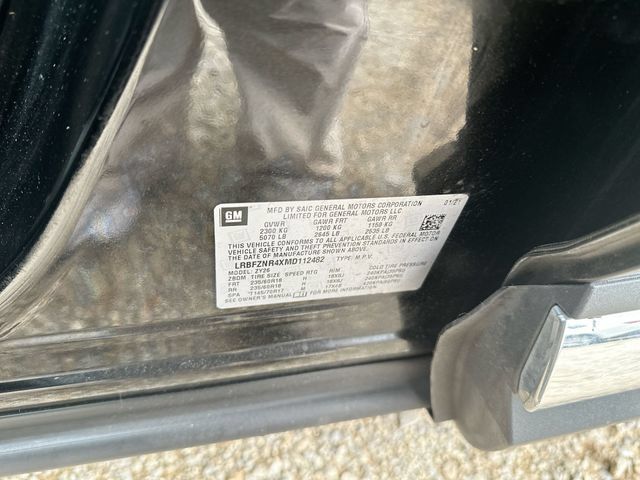 Used 2021 Buick Envision Essence w/ Technology Package I FWD image 37