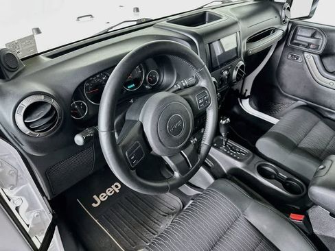 Used 2011 Jeep Wrangler Unlimited Sport AWD/4WD image 2