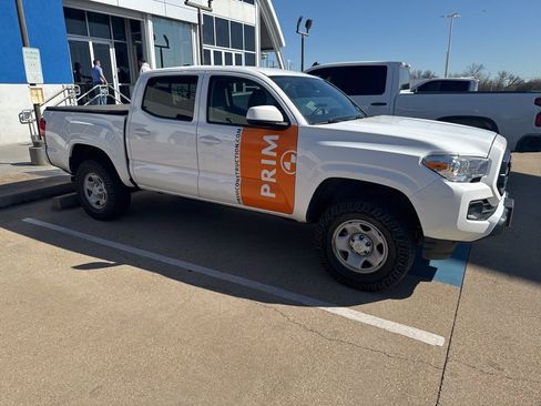 Used 2020 Toyota Tacoma SR image 5