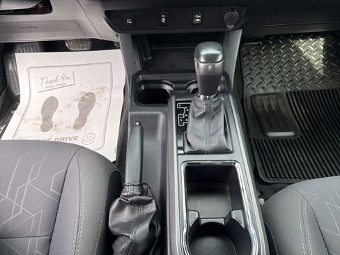 Used 2017 Toyota Tacoma TRD Sport w/ Tow Package (A/T) AWD/4WD image 17