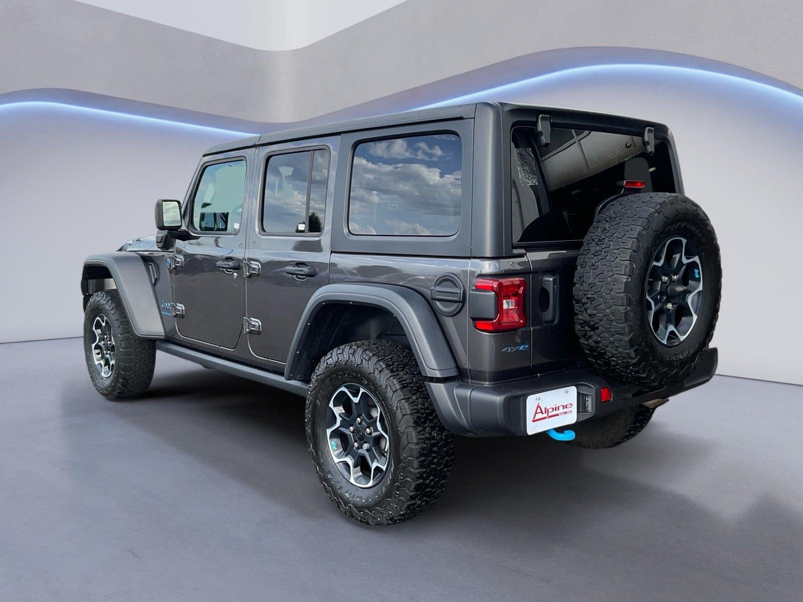 Used 2023 Jeep Wrangler Unlimited Rubicon 4xe w/ Cold Weather Group AWD/4WD image 3
