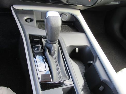 New 2026 Nissan Sentra SL w/ Floor Mat Package FWD image 25