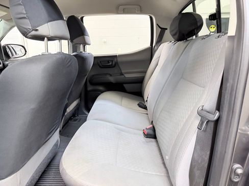 Used 2020 Toyota Tacoma SR AWD/4WD image 21