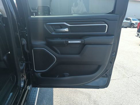 Used 2022 RAM 1500 Laramie AWD/4WD image 29