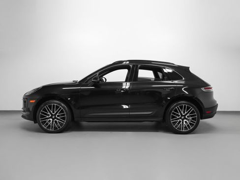 Certified 2022 Porsche Macan AWD/4WD image 2