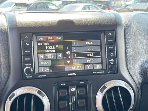 Used 2017 Jeep Wrangler Unlimited Sport AWD/4WD image 22