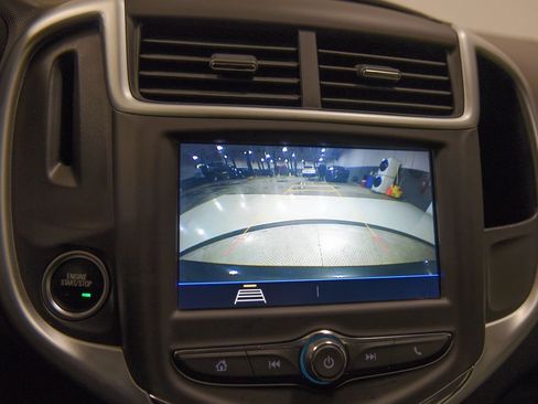 Used 2020 Chevrolet Sonic LT image 18