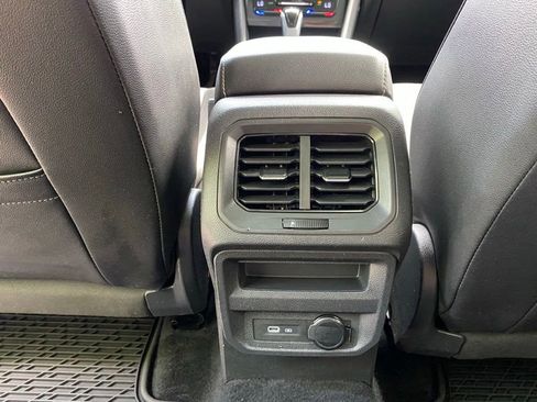 Used 2024 Volkswagen Tiguan SE R-Line FWD image 28