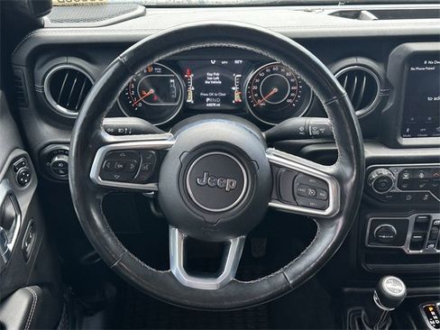 Used 2020 Jeep Gladiator Overland image 23