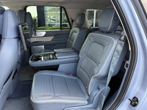 Used 2019 Lincoln Navigator Black Label AWD/4WD image 21