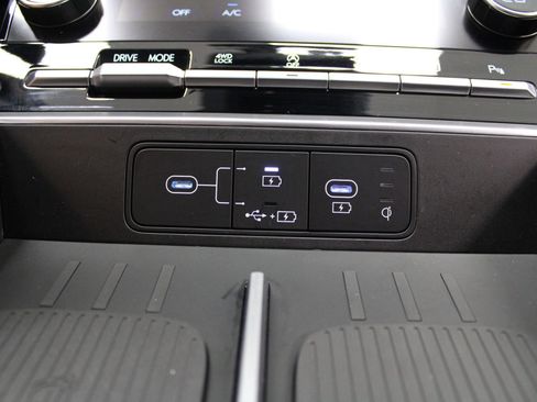 Used 2025 Hyundai Santa Fe SEL AWD/4WD image 41
