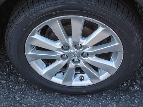 Used 2010 Toyota Corolla S image 11