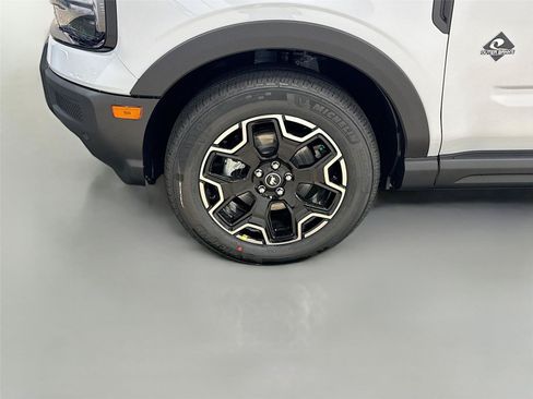New 2026 Ford Bronco Sport Outer Banks w/ Outer Banks Tech Package+ AWD/4WD image 29